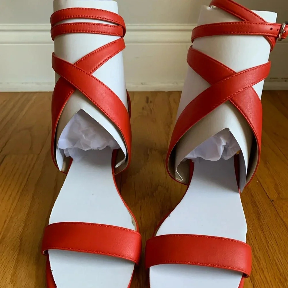Ann Taylor Wedge Strappy Sandals Size 8